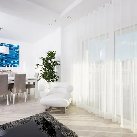 D_loft Downtown Apartment *